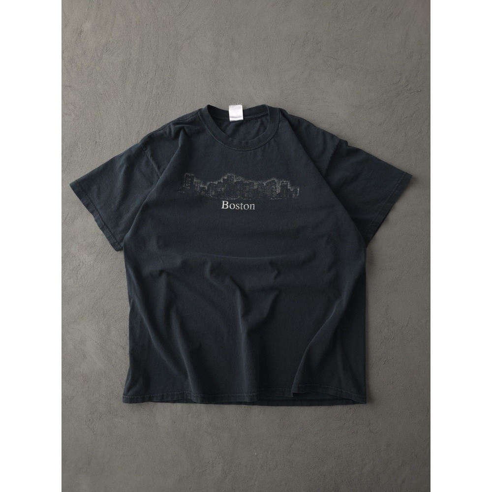 Vintage 2000s Y2K Boston Skyline Gildan Black Faded T-shirt Cotton XL